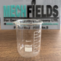 Beaker, 250ml, Low Form Graduated Measuring with Spout - 3.3 Borosilicate Glass - China